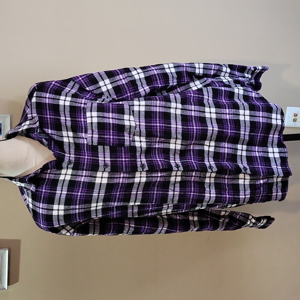 Cakeworthy Universal Monsters Flannel - Picture 5 of 9